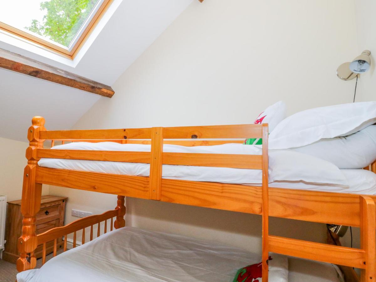 2 Hwyrfryn Stables Villa Penmaen-mawr Екстериор снимка